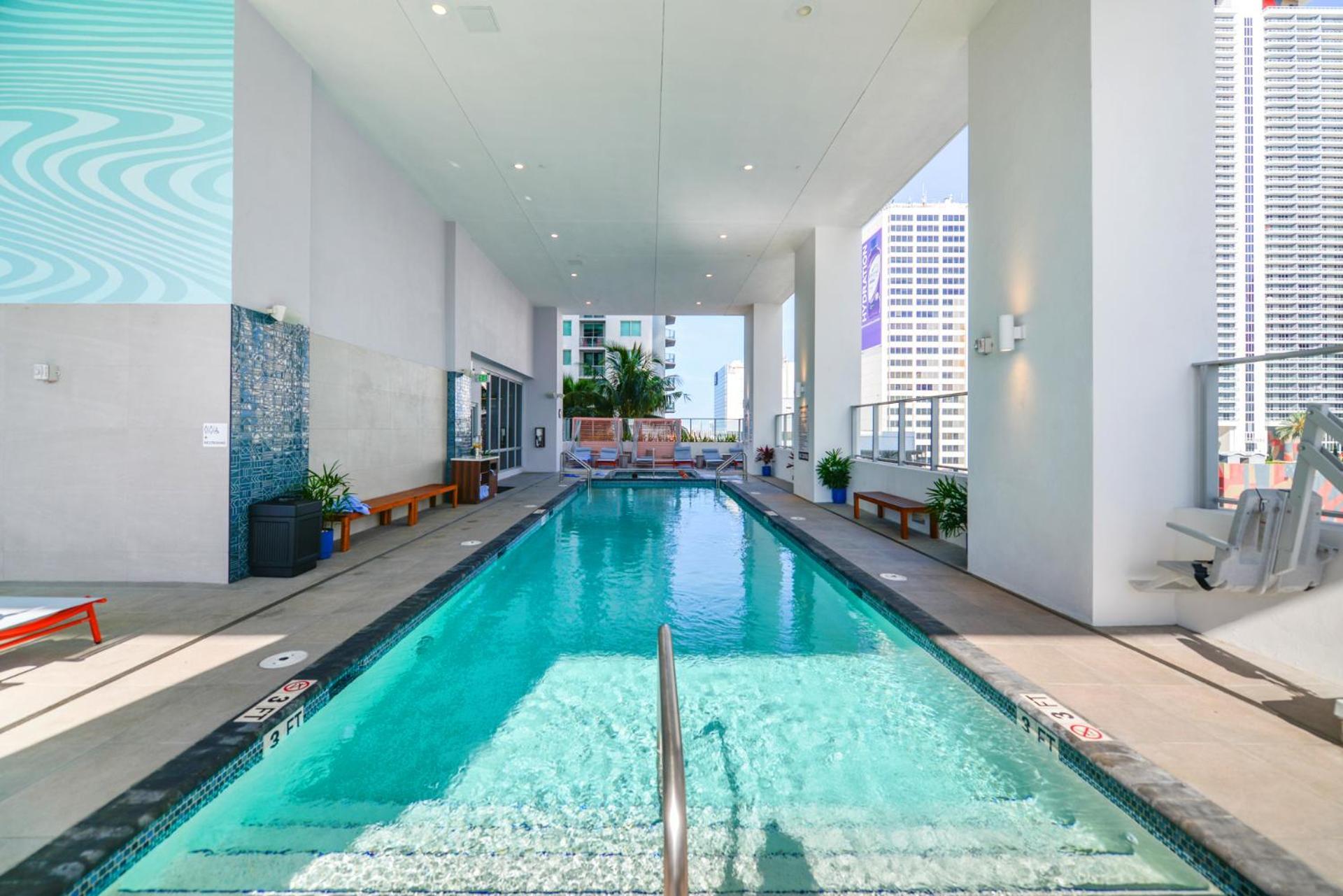 Exclusive W Beautiful Views And Full Amenities! *