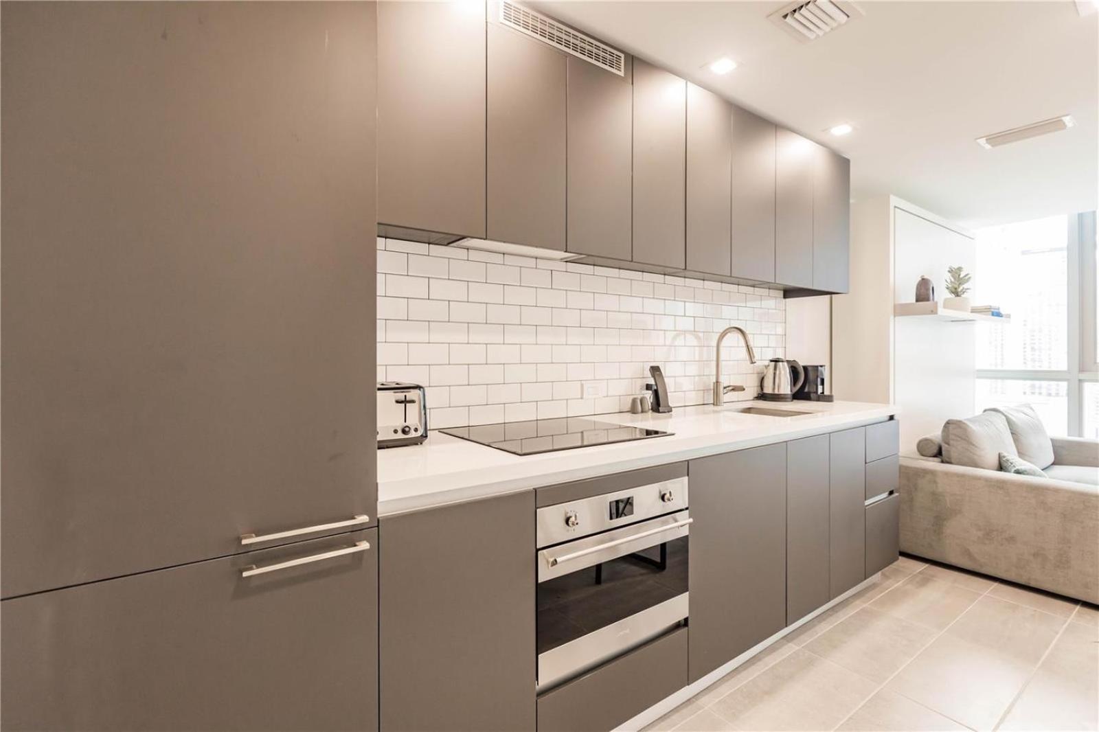 Exclusive W Beautiful Views And Full Amenities! Apartment *